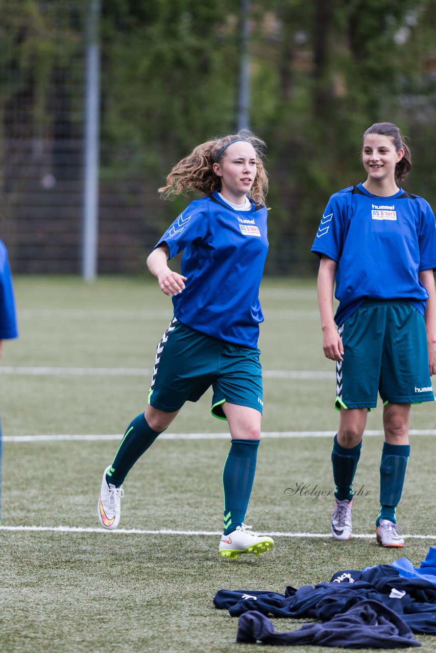 Bild 75 - B-Juniorinnen Pokalfinale VfL Oldesloe - Holstein Kiel : Ergebnis: 0:6